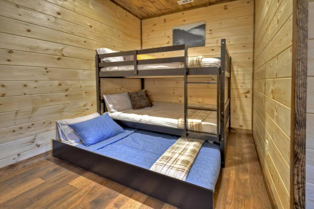 Вилла Rosewood Retreat - Hot Tub Fire Pit Pool Table Блу-Ридж Экстерьер фото