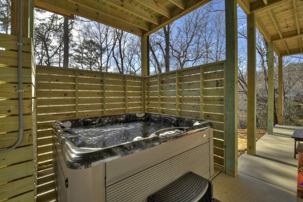 Вилла Rosewood Retreat - Hot Tub Fire Pit Pool Table Блу-Ридж Экстерьер фото