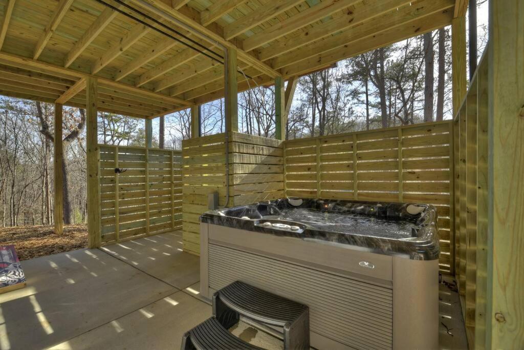 Вилла Rosewood Retreat - Hot Tub Fire Pit Pool Table Блу-Ридж Экстерьер фото